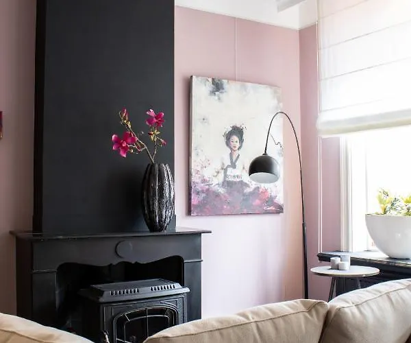 137, Luxe Midden In De Bollenstreek * Lisse